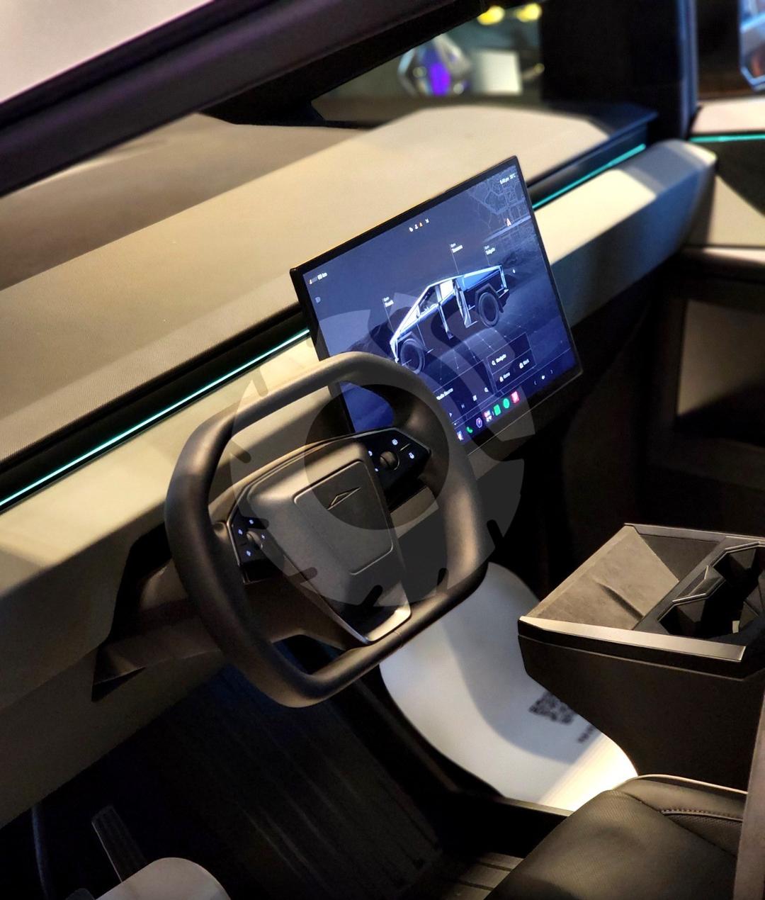 تيسلا سايبرتراك 2025 - 6