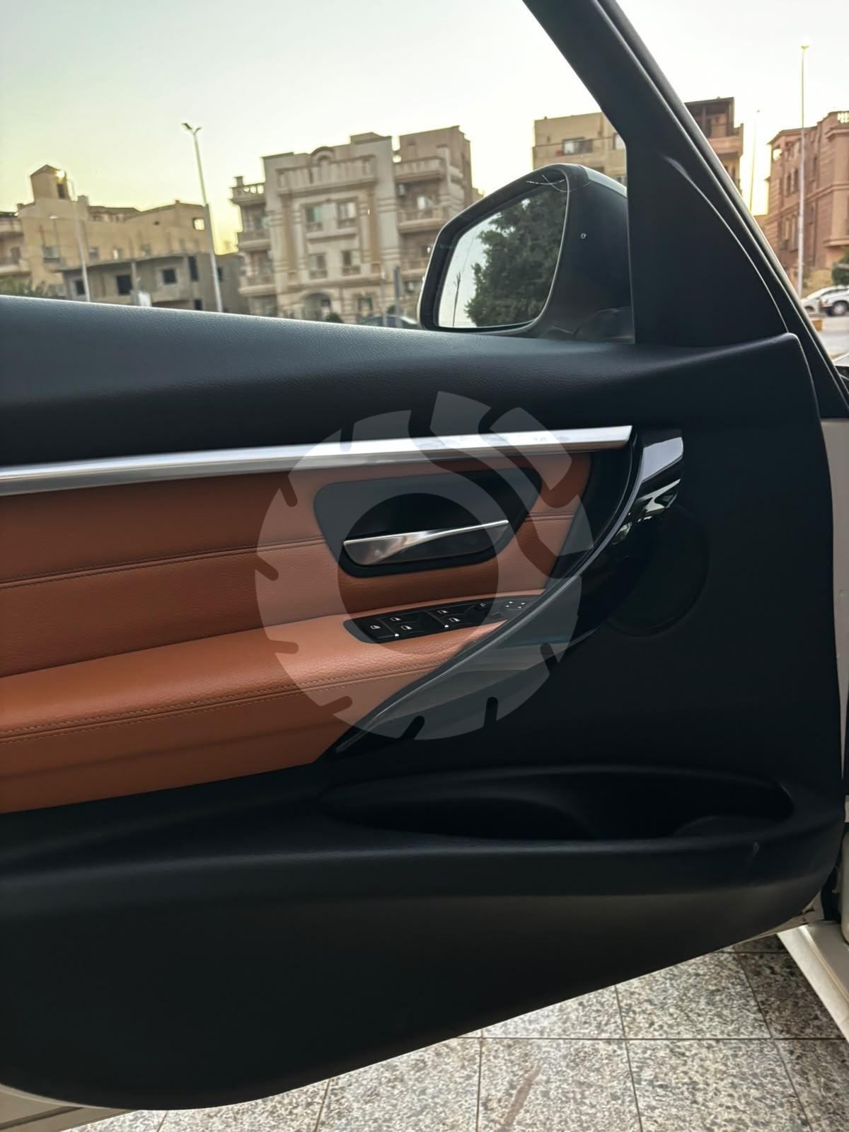 بى ام دبليو 318i