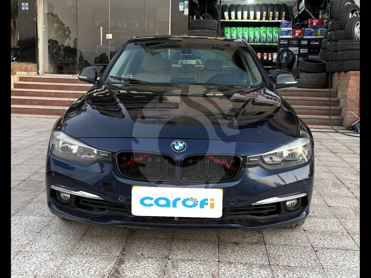 بى ام دبليو 318i