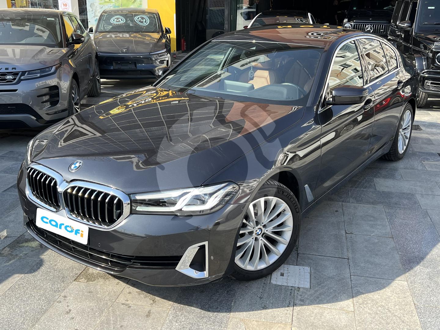 بى ام دبليو 520i